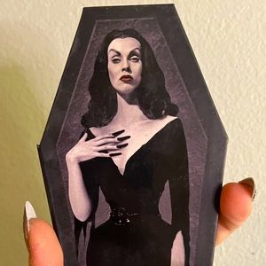 Vampira Palette Graveyard Glamour